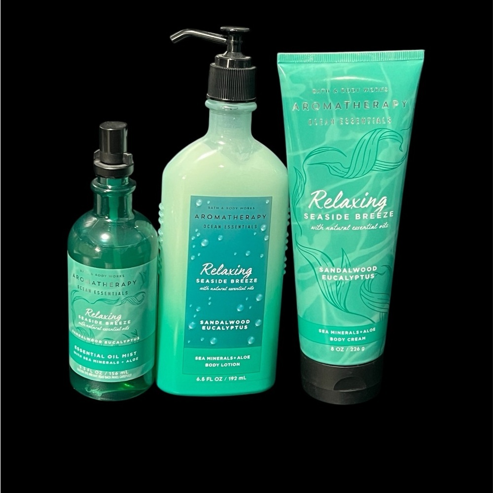 Bath & Body Works Aromatherapy Relaxing Seaside Breeze Set - Green